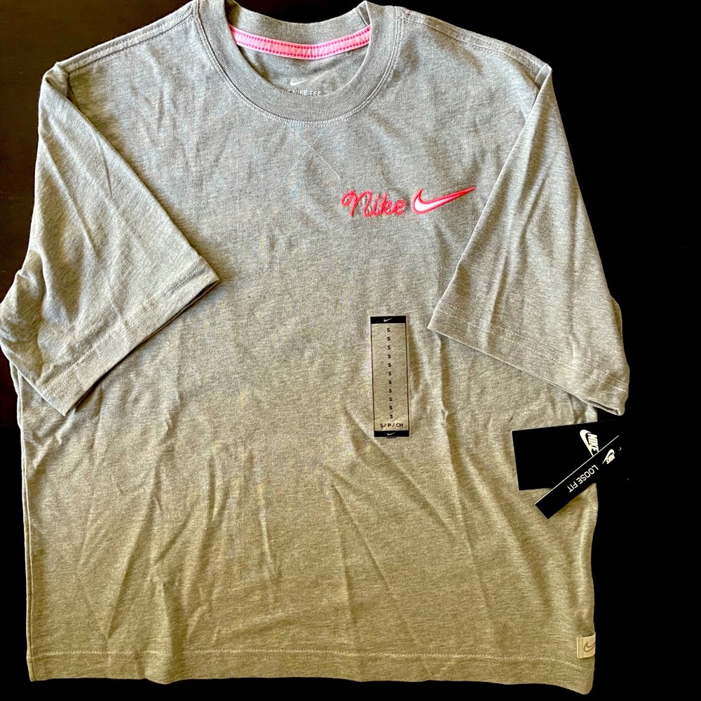 Nike Cropped Embroidered T-Shirt